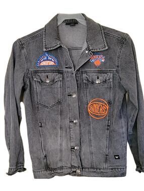 New York Knicks Wild Collective Grey Jean Jacket Size Small Unisex NBA Embroider
